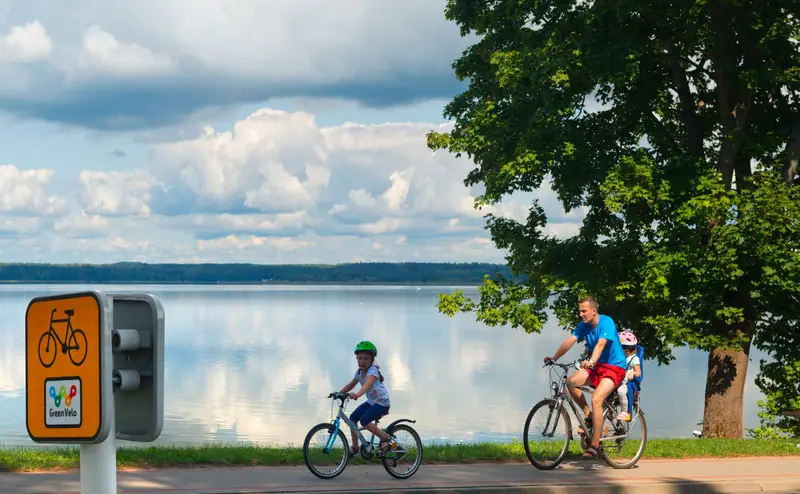 Rowerzyści na szlaku Green Velo